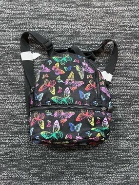 are lululemon belt bags popular Lululemon Everywhere Crossbody Belt Bag 1L main image 0